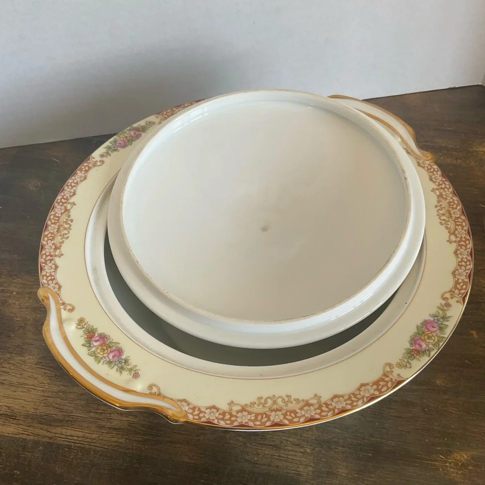 Noritake Rosebud 6002 round 10 Inch Elegant Floral Lidded Tureen Covered Dish